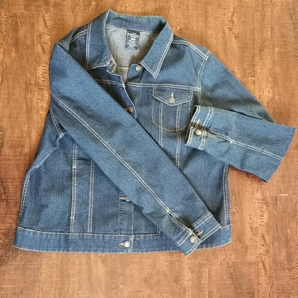 🎈Denim Jacket - Picture 4 of 8